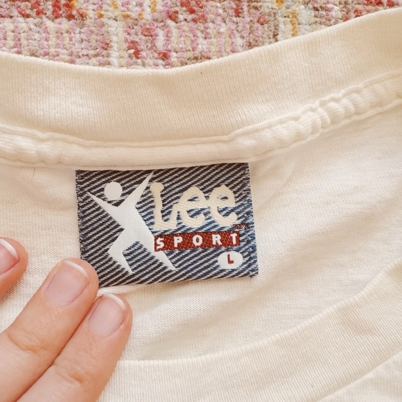 Vintage Men’s Graphic T-Shirt with Red and White Design “Indians” - Picture 4 of 5